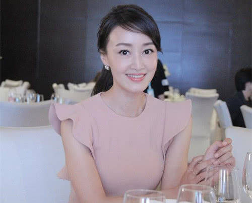演員鐘小艾的成長之路，如何學(xué)習(xí)表演藝術(shù)成為優(yōu)秀演員？