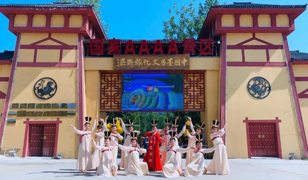 小丑明星,小丑明星，悲喜交織的舞臺傳奇